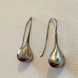 Sterling silver teardrop earrings. Handcrafted.